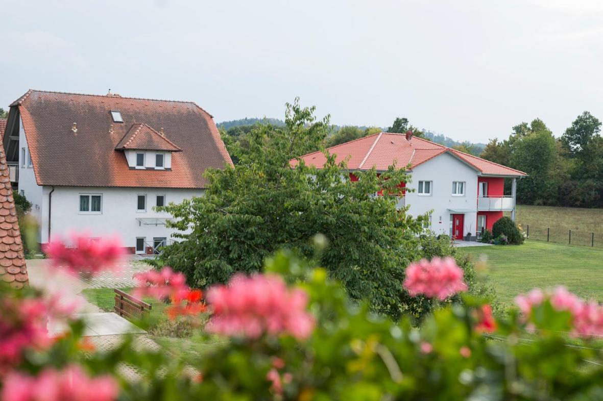 Hofmann'S Apartements & Ferienwohnungen Oberdachstetten Extérieur photo