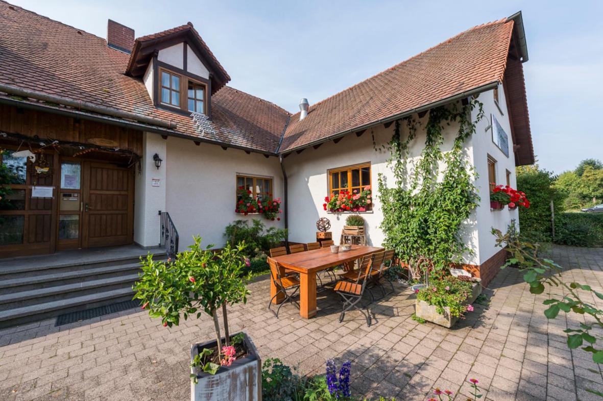 Hofmann'S Apartements & Ferienwohnungen Oberdachstetten Extérieur photo